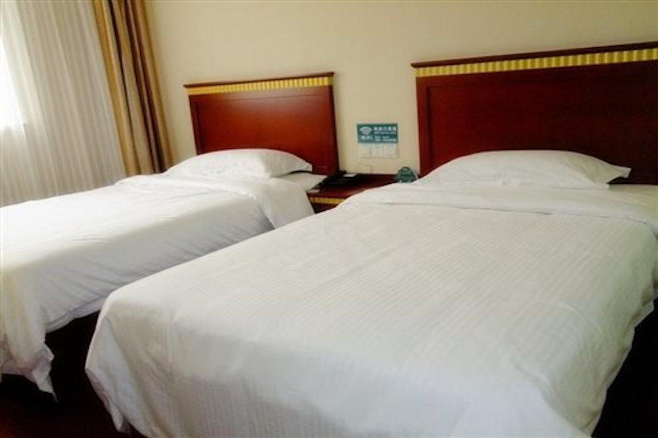 Greentree Inn Henan Luoyang Wangcheng Square Business Hotel Dış mekan fotoğraf