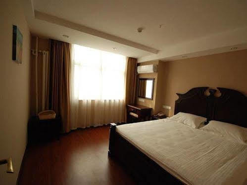 Greentree Inn Henan Luoyang Wangcheng Square Business Hotel Dış mekan fotoğraf